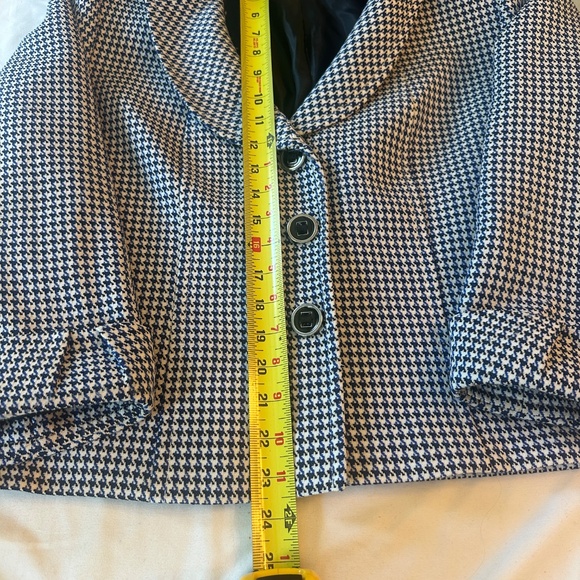 Tahari ASL Black and White Houndstooth Blazer - Picture 5 of 9